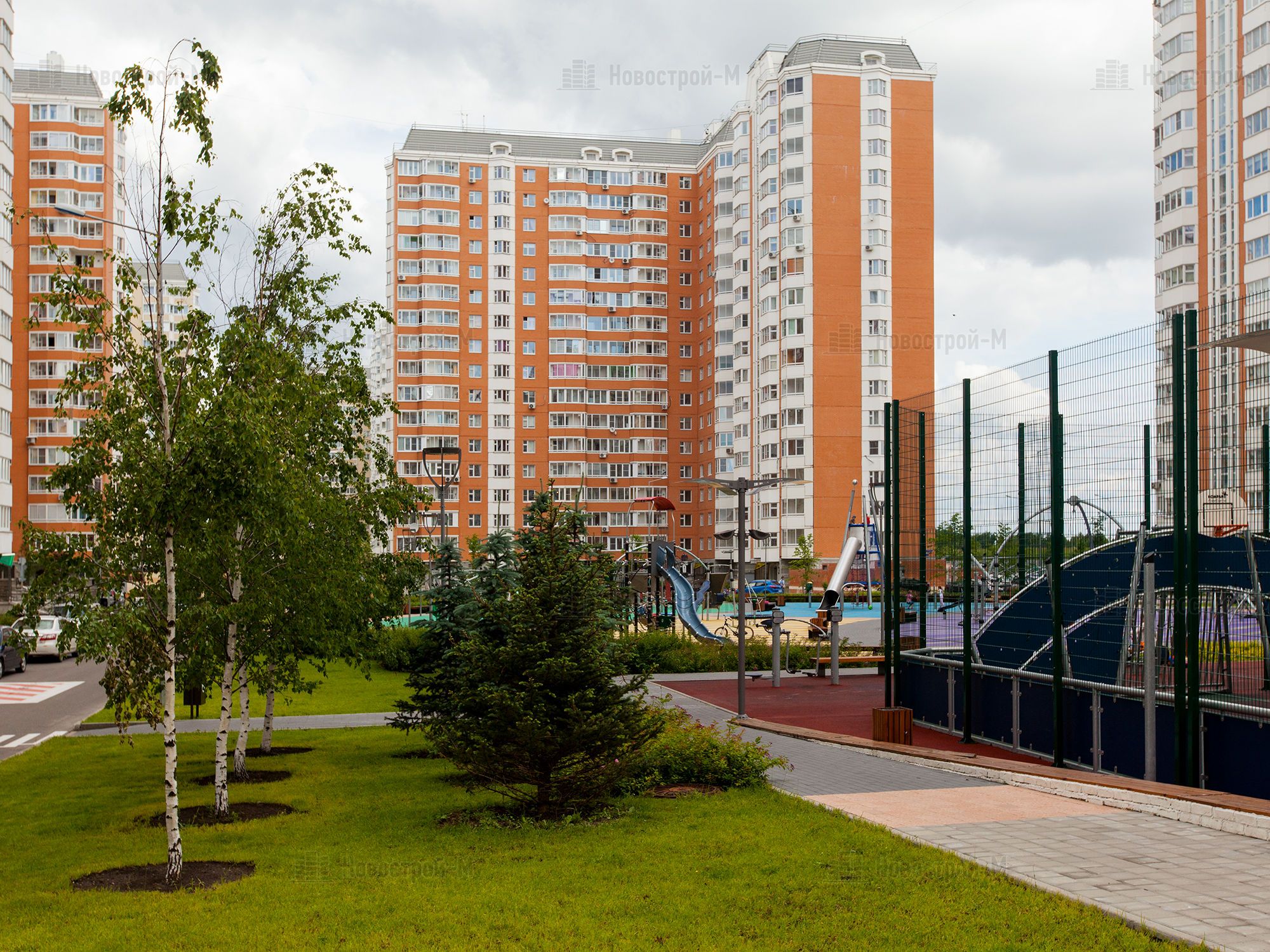 Бадминтон Переделкино. Переделкино Ближнее ЖК детские площадки.